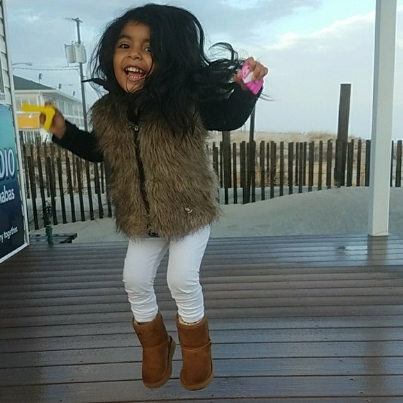 'MOM LIFE' RED WHITE GRAPHIC TEE TOP - Picture 6 of 7